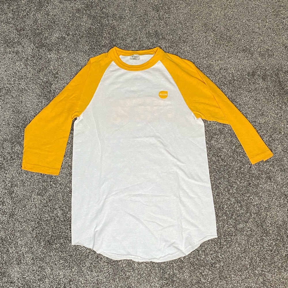 Crew Graphic Raglan - Picture 2 of 4